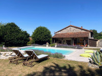 Maison à vendre à Saint-Sulpice-de-Ruffec, Charente - 344.500 € - photo 1