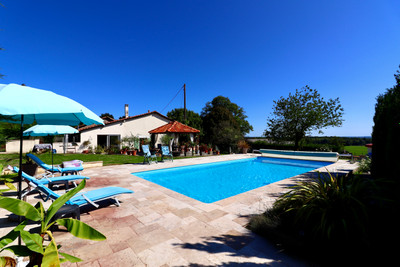 French property for sale in Rouzède, Charente - €396,500 - photo 1