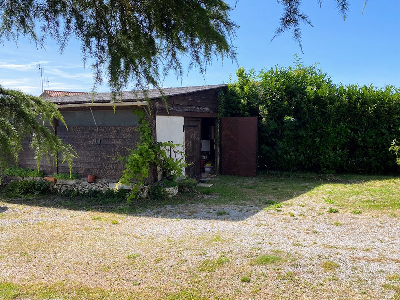 French property for sale in Cellefrouin, Charente - €267,500 - photo 11
