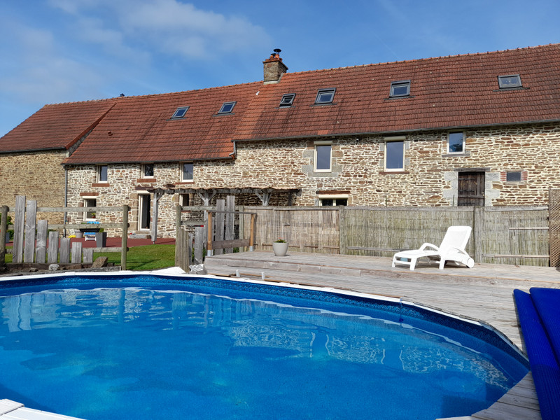 Maison à vendre à Aubusson, Orne - 362.000 € - photo 1