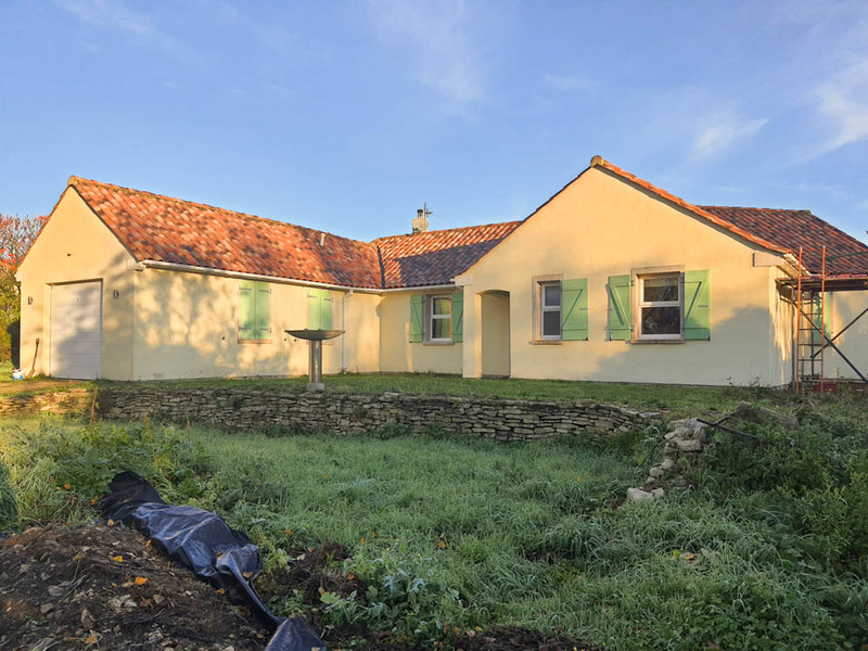 French property for sale in Villemain, Deux-Sèvres - €181,440 - photo 0