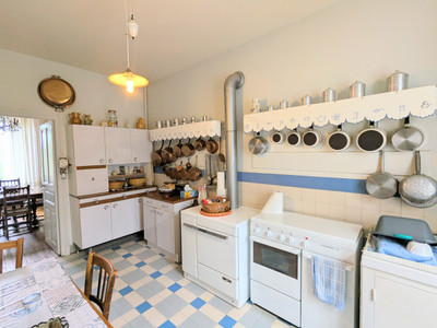 French property for sale in Arnac-Pompadour, Corrèze - €149,500 - photo 3
