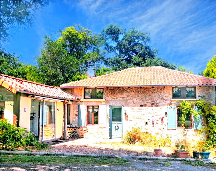 French property for sale in Saint-Mathieu, Haute-Vienne - €136,000 - photo 1