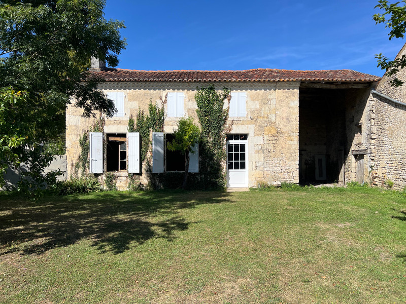 Maison à vendre à Sainte-Même, Charente-Maritime - 77.000 € - photo 1