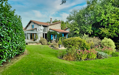 French property for sale in Pressignac, Charente - €160,000 - photo 1
