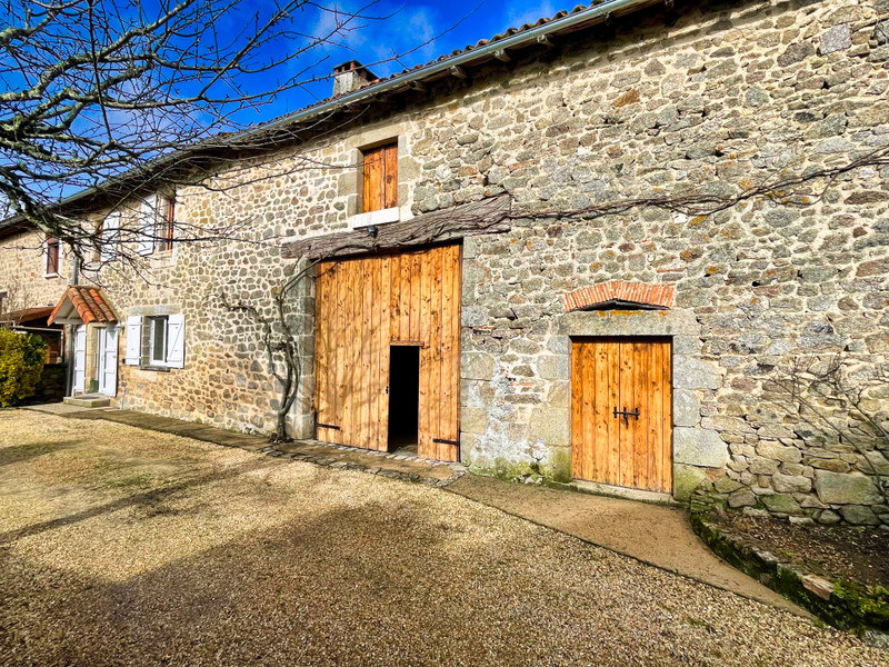 French property for sale in Saint-Saud-Lacoussière, Dordogne - €163,043 - photo 3