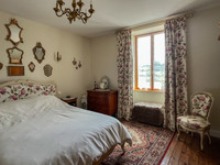 Maison à vendre à Nanteuil-en-Vallée, Charente - 179.950 € - photo 9