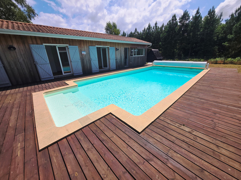 French property for sale in Le Porge, Gironde - €495,000 - photo 2