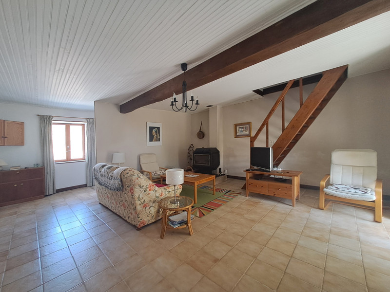 French property for sale in Paizay-Naudouin-Embourie, Charente - €143,600 - photo 1
