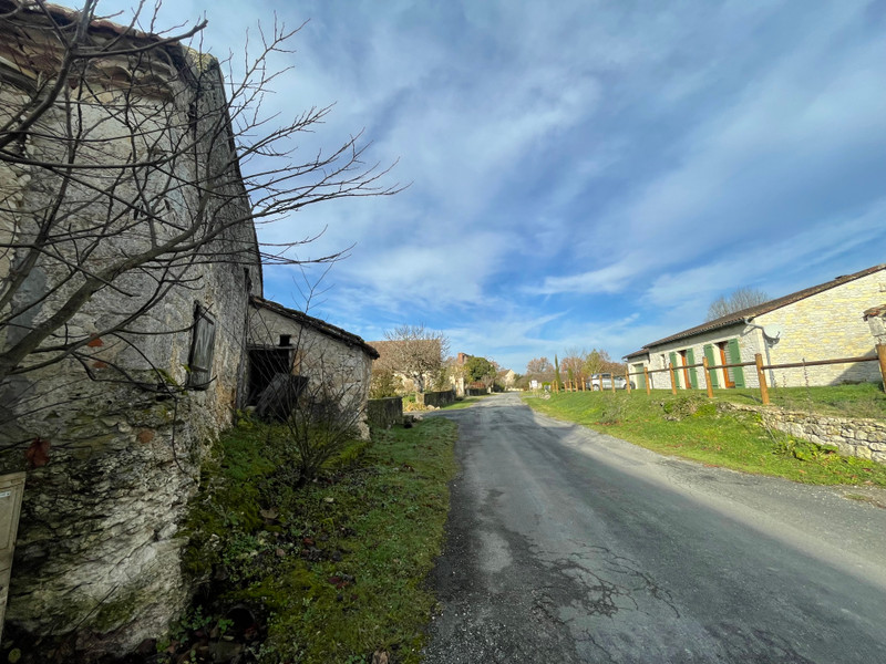 French property for sale in Monmadalès, Dordogne - €61,600 - photo 3