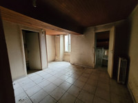 Maison à vendre à Chassenon, Charente - 30 000 € - photo 4
