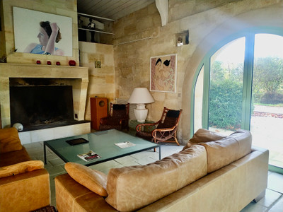 Domaine de 3.5hectares avec maison bourgeoise, maison de gardien, dépendances, garage, piscine au sel