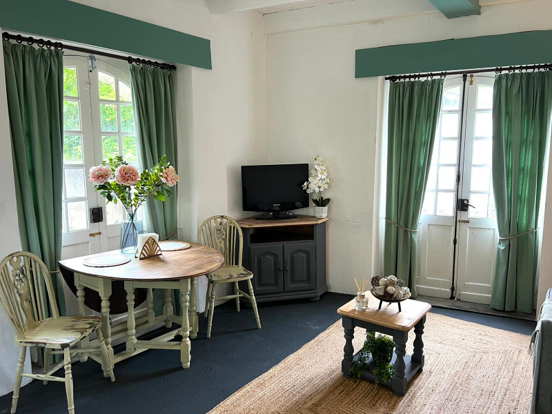 French property for sale in Brossac, Charente - €365,000 - photo 8