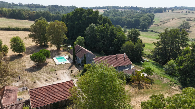 Maison à vendre à Eyraud-Crempse-Maurens, Dordogne - 315.000 € - photo 1