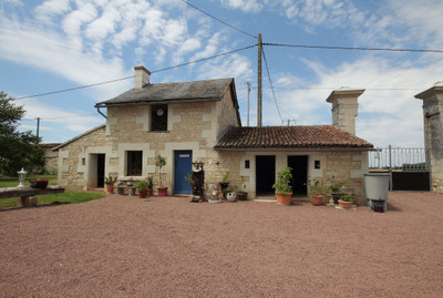 French property for sale in Ceaux-en-Loudun, Vienne - €446,250 - photo 6