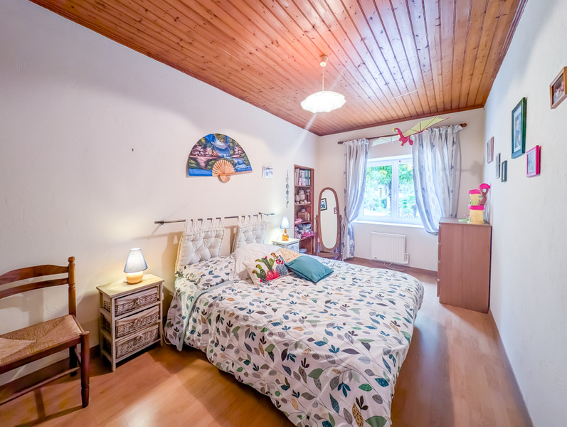 French property for sale in Montendre, Charente-Maritime - €327,500 - photo 6
