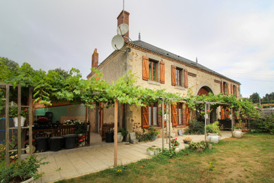 Maison à vendre à Argentonnay, Deux-Sèvres, Poitou-Charentes, avec Leggett Immobilier