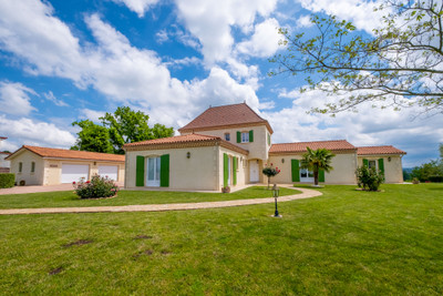 Maison à vendre à Nantheuil, Dordogne, Aquitaine, avec Leggett Immobilier
