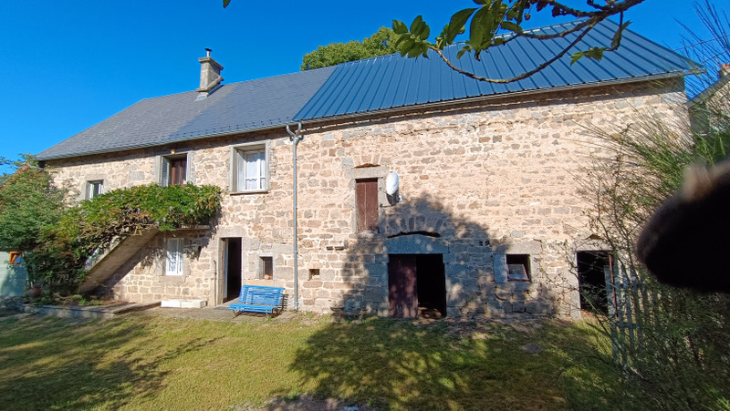 Maison à Auzances, Creuse - photo 1