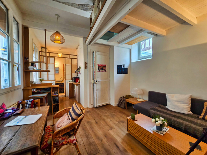 French property for sale in Paris, Paris - €298,000 - photo 2