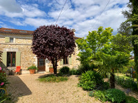 Maison à vendre à Chalais, Charente - 349 650 € - photo 1