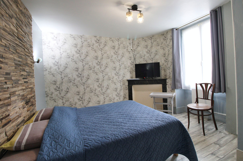 French property for sale in Gien, Loiret - €508,800 - photo 4