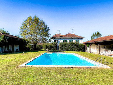 Charming 12-Room Bourgeois Residence, 6 km from Beaches, with Former Office, Pool House, and Outbuildings