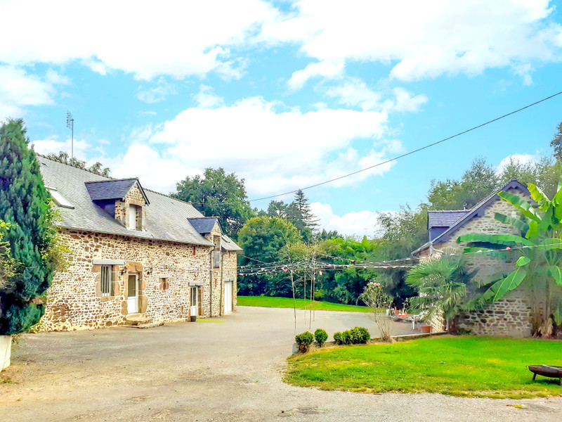Maison à Montenay, Mayenne - photo 1