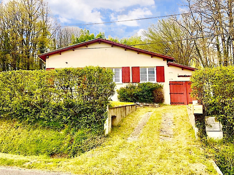 Maison à vendre à Rougnac, Charente - 152.000 € - photo 1