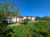Propriété à vendre à Écuras, Charente - 119 900 € - photo n°1