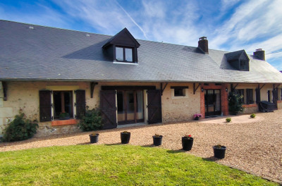 Maison à vendre à Noyant-Villages, Maine-et-Loire, Pays de la Loire, avec Leggett Immobilier