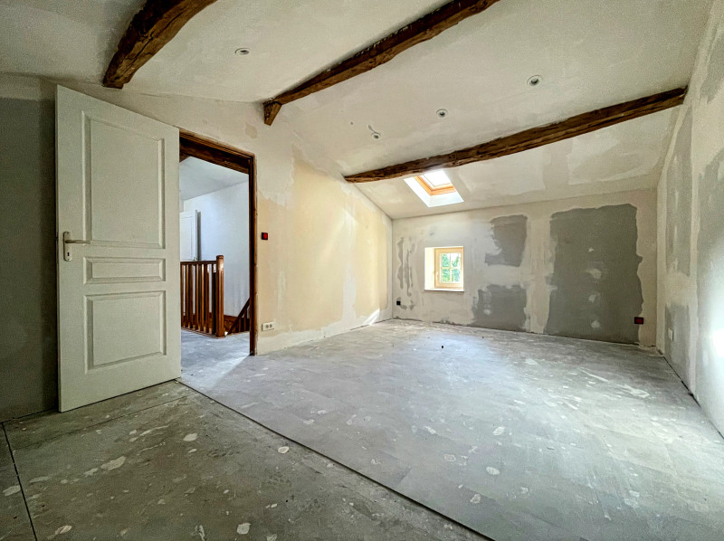 French property for sale in Abzac, Charente - €230,000 - photo 7