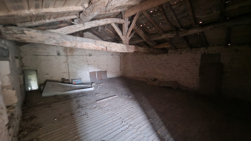 French property for sale in Sainte-Même, Charente-Maritime - €43,000 - photo 10