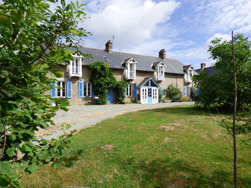 French property for sale in Lassay-les-Châteaux, Mayenne - €274,999 - photo 2