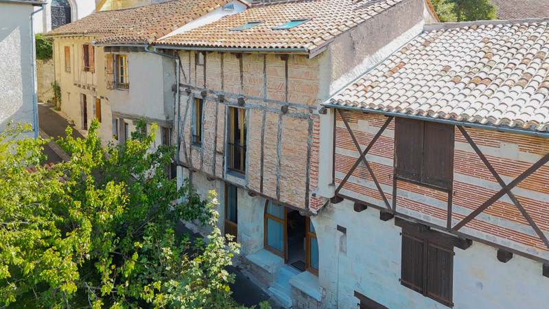 French property for sale in Montcuq-en-Quercy-Blanc, Lot - €325,000 - photo 1