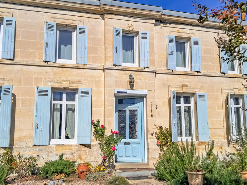 French property for sale in Saint-Aubin-de-Blaye, Gironde - €294,700 - photo 2