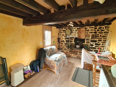French property for sale in Saint-Cyr-du-Bailleul, Manche - €150,000 - photo 12