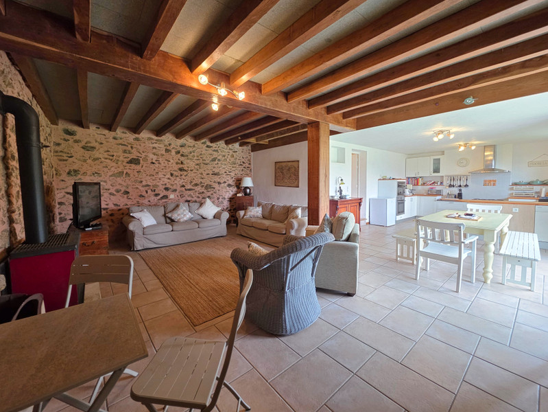 French property for sale in Chabanais, Charente - €199,000 - photo 2
