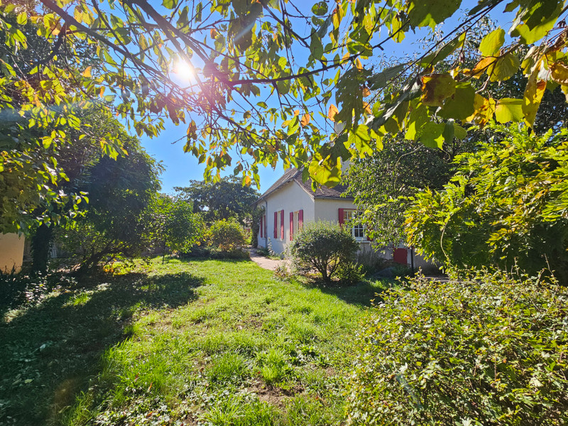 French property for sale in Ainay-le-Château, Allier - €369,000 - photo 8