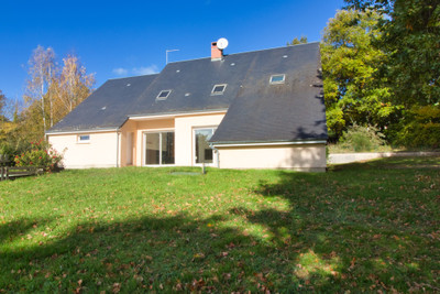 French property for sale in La Flèche, Sarthe - €328,600 - photo 9