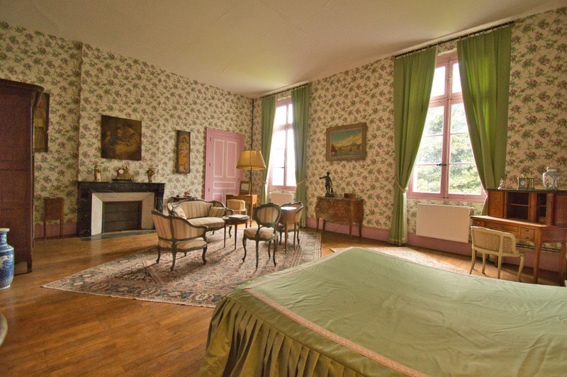French property for sale in Clairac, Lot-et-Garonne - €1,000,000 - photo 9