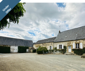 house for sale in Mayenne