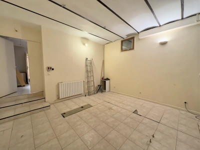 French property for sale in Paris 8e Arrondissement, Paris - €813,000 - photo 9