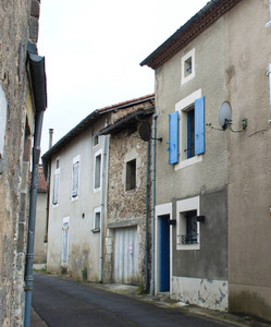 Maison à vendre à Manot, Charente, Poitou-Charentes, avec Leggett Immobilier