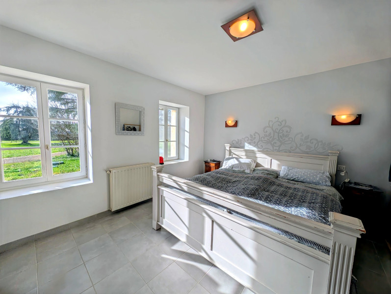 French property for sale in Semoussac, Charente-Maritime - €460,000 - photo 5
