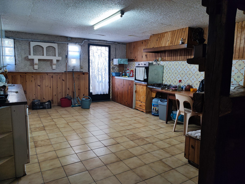 French property for sale in Roullet-Saint-Estèphe, Charente - €275,600 - photo 8