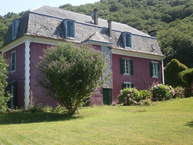 Maison A Vendre En Midi Pyrenees Hautes Pyrenees Les Angles Maison De Maitre 6 Chambres Avec Dependances Dans Un Village Pittoresque Des Hautes Pyrenees Potentiel Pour Location Saisonniere Ref 104257ava65 13070