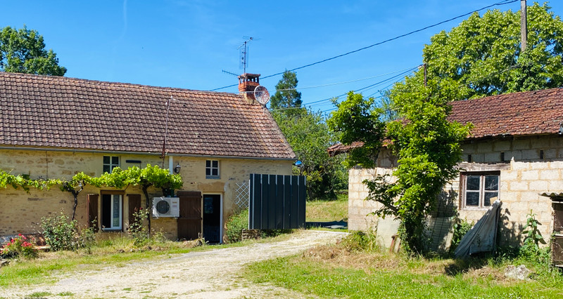 French property for sale in La Chapelle-Aubareil, Dordogne - €264,000 - photo 1