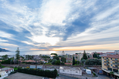 French property for sale in Beaulieu-sur-Mer, Alpes-Maritimes - €690,000 - photo 9