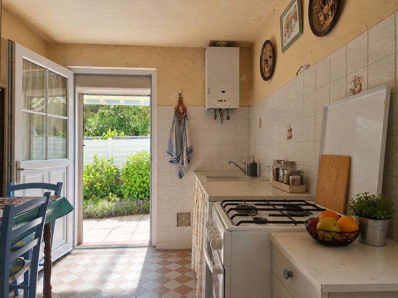 French property for sale in Vendeuvre, Calvados - €125,000 - photo 4